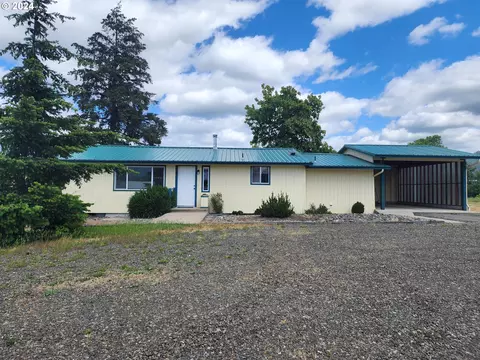 150 Fort Mckay Rd, Sutherlin, OR 97479