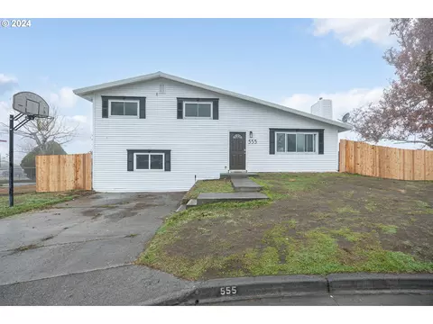 555 Patsy Ct, Hermiston, OR 97838