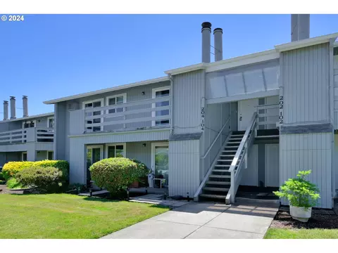 650 Harlow Rd #204, Springfield, OR 97477