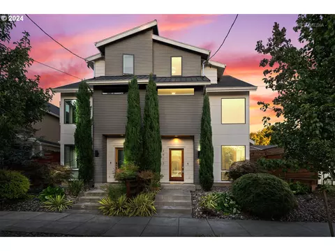 3912 N Gantenbein Ave, Portland, OR 97227