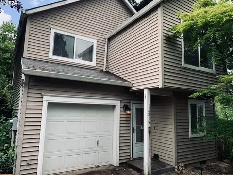 14815 SE Sedona Dr, Clackamas, OR 97015