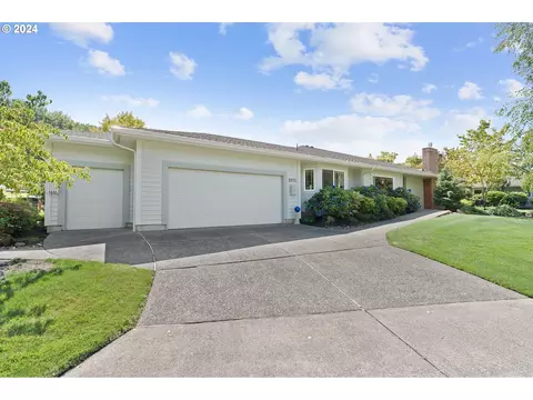 6970 SW Arbor Lake Dr, Wilsonville, OR 97070