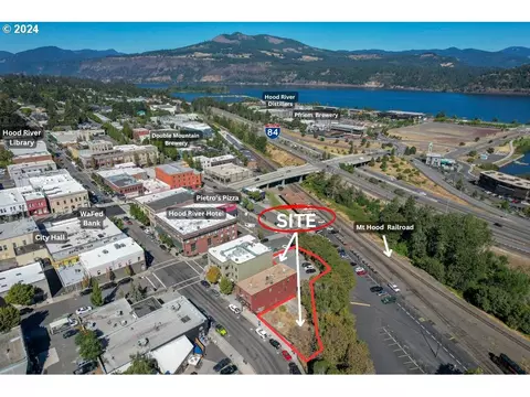 6 1st St, Hood River, OR 97031