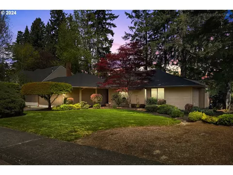 4570 NW Neskowin Ave, Portland, OR 97229
