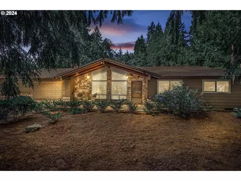 2030 SW Pheasant Dr, Beaverton, OR 97003
