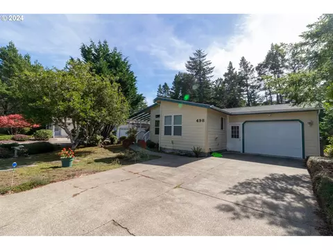 498 Sherwood Loop, Florence, OR 97439