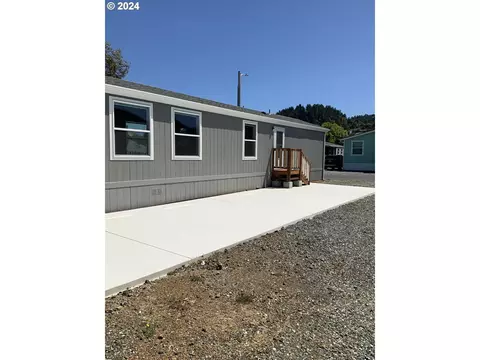 94120 Strahan #2, Gold Beach, OR 97444