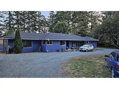 43460 Nicholson Dr, Port Orford, OR 97465