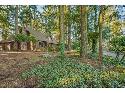 11290 SW 90th Ave, Tigard, OR 97223
