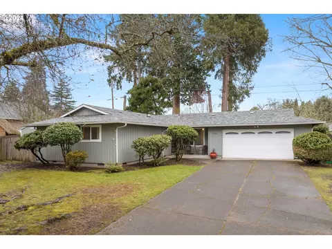 17750 SW Sugar Plum Ln, Beaverton, OR 97007
