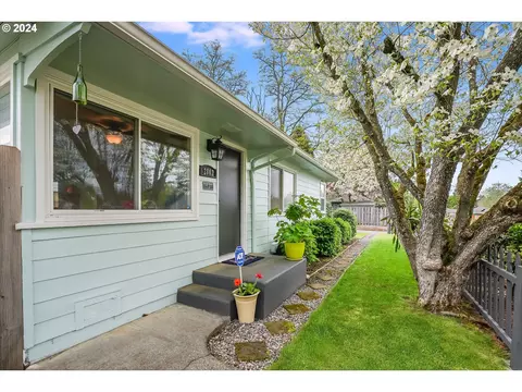 2802 Watson Ave, Vancouver, WA 98661