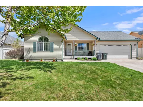 1301 22nd St, La Grande, OR 97850