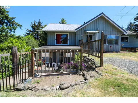358 6th Ave, Coos Bay, OR 97420