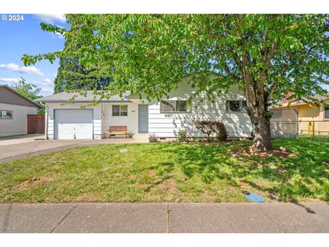 5246 E St, Springfield, OR 97478