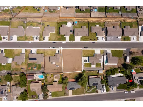 Orchard St, Umatilla, OR 97882