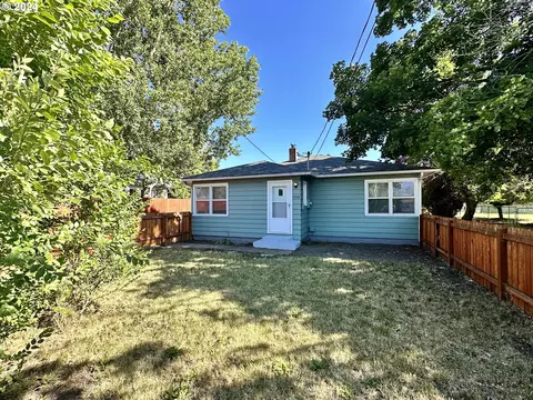 1702 12 V Ave, La Grande, OR 97850