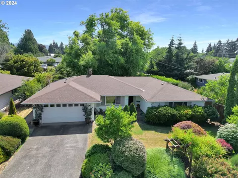 1631 Barton Dr, Eugene, OR 97404