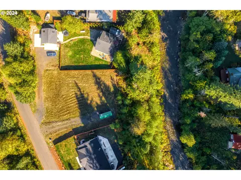 222 Edgewater Dr, Carson, WA 98610
