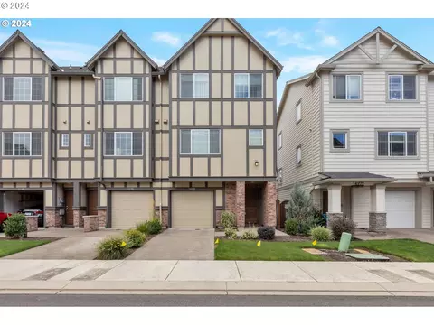 14286 SW Gold Coast Ter, Tigard, OR 97224