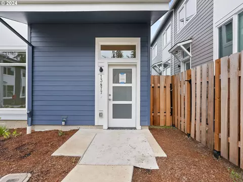 13477 SE Foster Rd #15, Portland, OR 97236