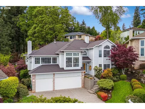12500 SE 131st Ct, Happy Valley, OR 97086