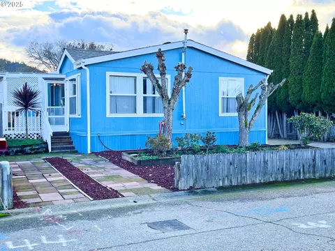 550 S State St #126, Sutherlin, OR 97479