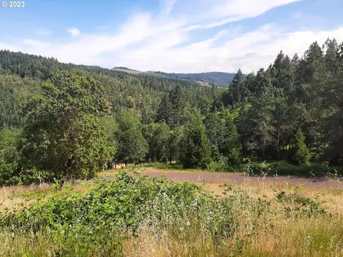 550 Panorama Ln, Roseburg, OR 97471