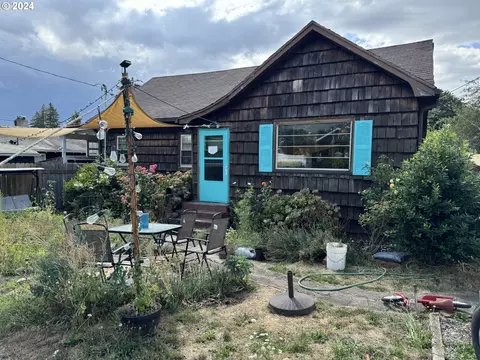 2415 NE 88th Ave, Portland, OR 97220