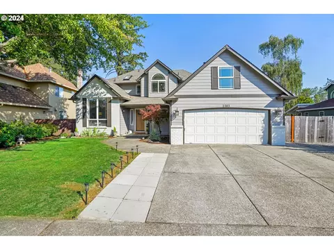 2363 NEstate Dr, Hillsboro, OR 97124