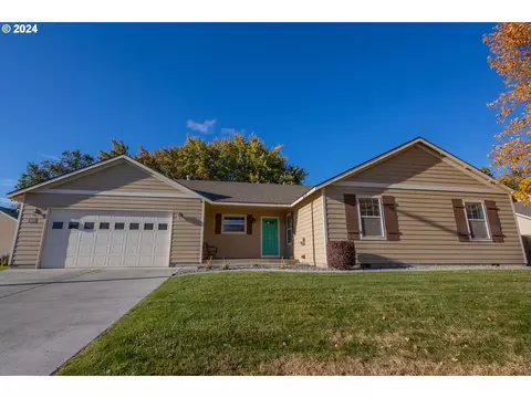 1562 SW Meadow View Dr, Hermiston, OR 97838