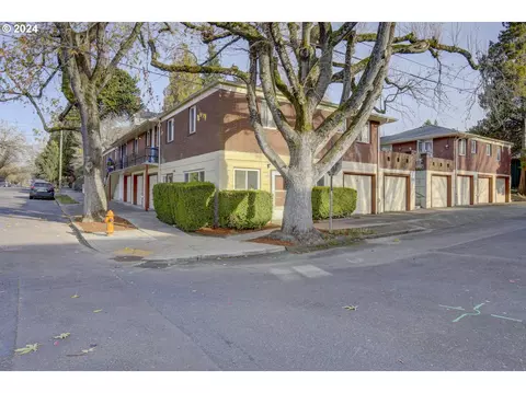 1501 SE Oak St, Portland, OR 97214