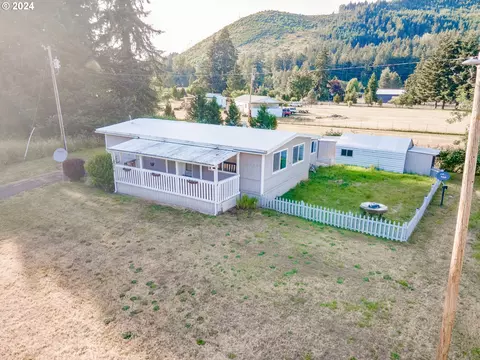 34834 Shoreview Dr #7, Cottage Grove, OR 97424