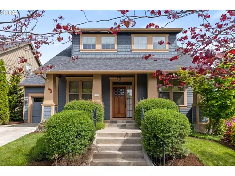 331 S Vermont St, Portland, OR 97219