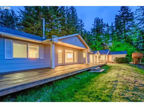 7515 Yaquina Bay Rd, Newport, OR 97365
