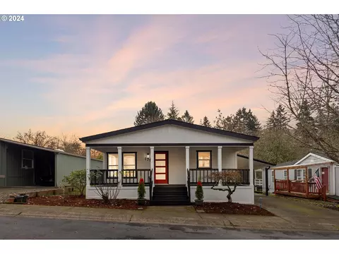 8300 NE Quatama St #171, Hillsboro, OR 97124