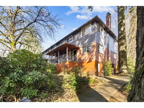 156 Ridgeway Rd, Lake Oswego, OR 97034