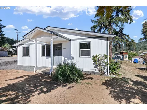 497 Bridges St, Yoncalla, OR 97499