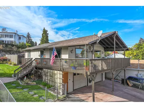 1411 Liberty St, The Dalles, OR 97058