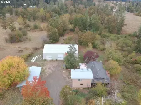 25261 Arnold Ln, Elmira, OR 97437