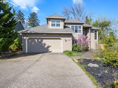 5749 Windfield Loop, Lake Oswego, OR 97035