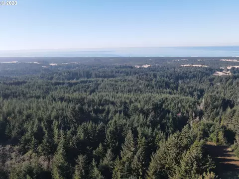 0 Stage Rd, North Bend, OR 97459