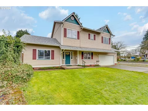 5710 Center St, Gladstone, OR 97027