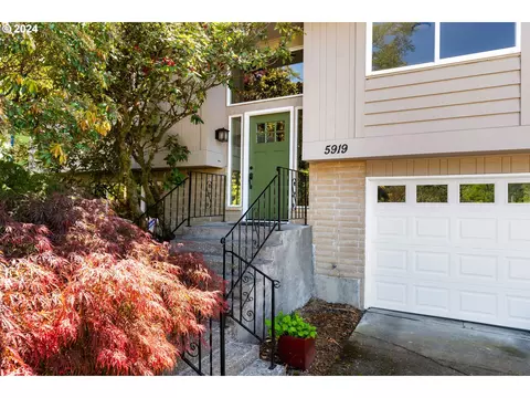 5919 SW 52nd Ave, Portland, OR 97221
