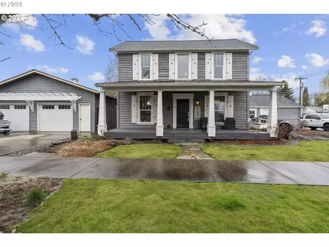 1135 NE 4th St, Mcminnville, OR 97128