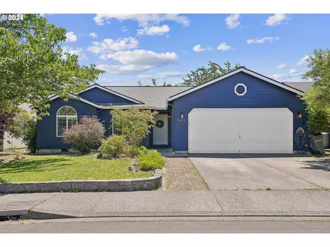 15713 NE 92nd St, Vancouver, WA 98682