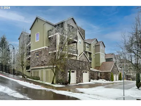 11620 SE Wingspan Way, Happy Valley, OR 97086