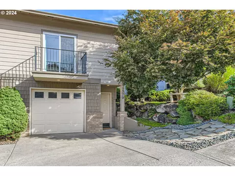 1379 SW 23rd Ter, Gresham, OR 97080