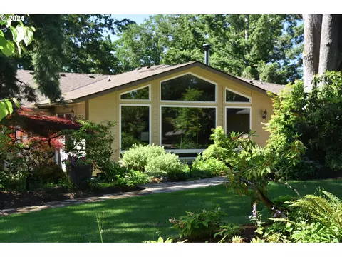 8231 Macleay Rd, Salem, OR 97317