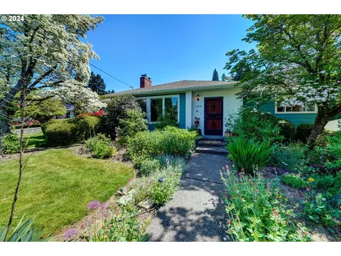 15210 SE Linden Ln, Milwaukie, OR 97267