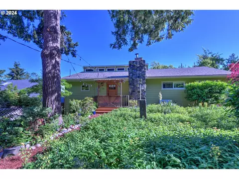 130 W 37th Ave, Eugene, OR 97405